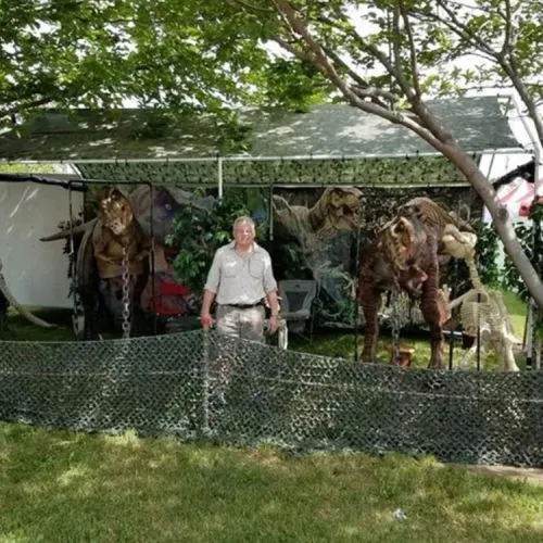 Are there dinosaur costumes for Halloween?