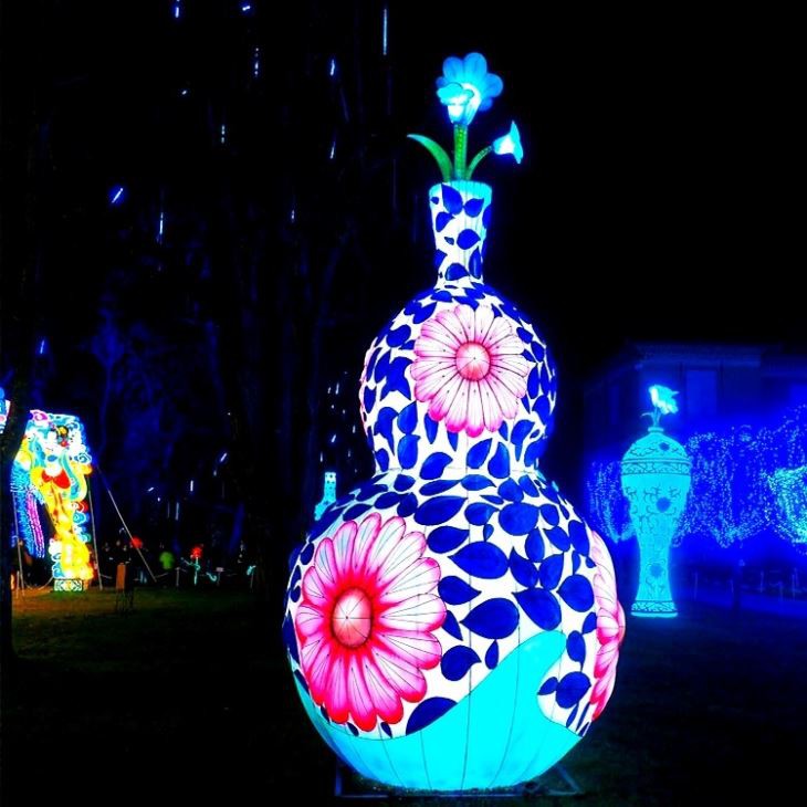 Fancy-outdoor-chinese-silk-lantern-festival