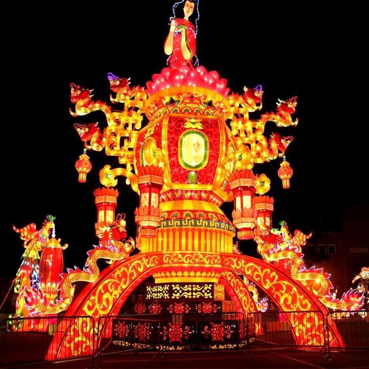 Fancy-outdoor-chinese-silk-lantern-festival