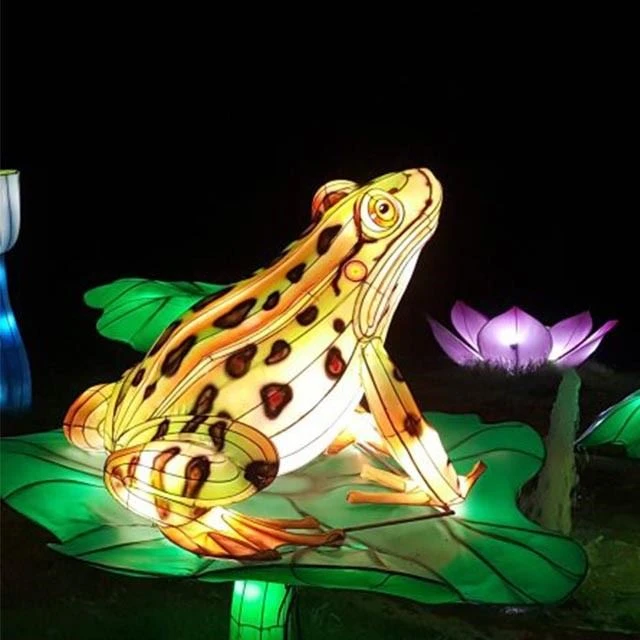 Lantern Company Zoo Christmas Theme Decoration Cartoon Silk Frog Lantern